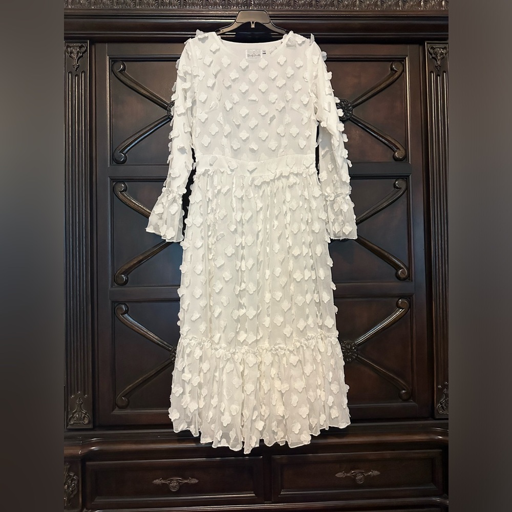 Dainty Jewells white dress size small